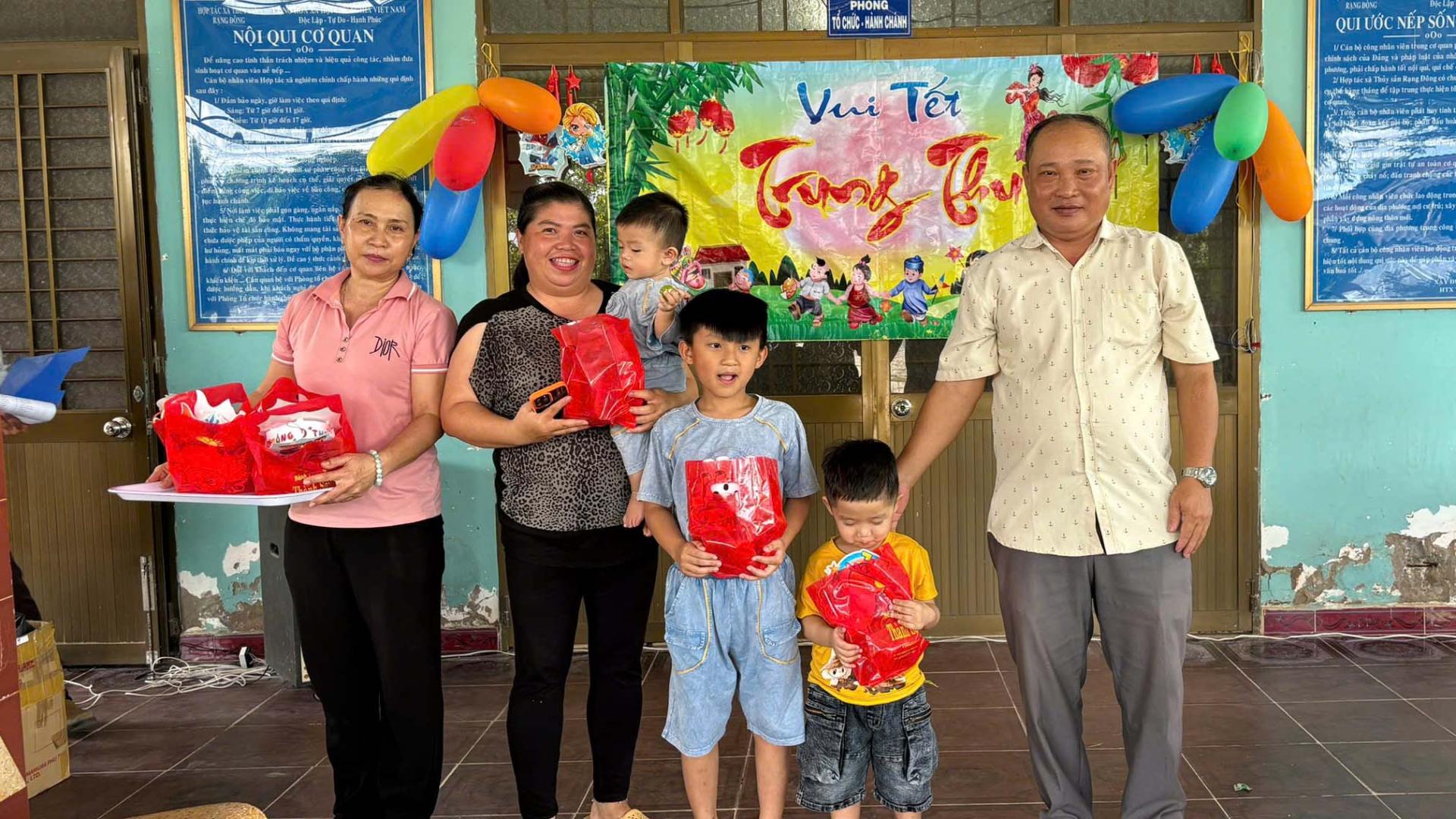 htx-thuy-san-rang-dong-tet-trung-thu-2025